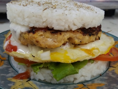Sego burger ayam plus telor Sego burger ayam plus telor