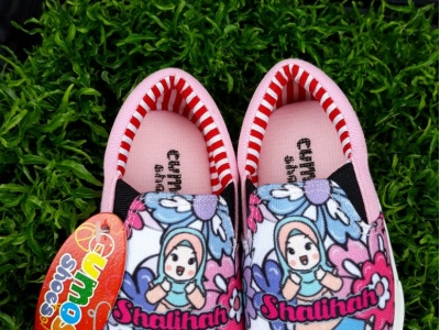 Sepatu Cumose Shalihah
