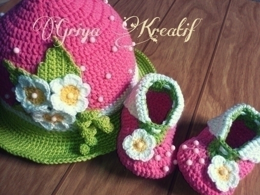 crochet hat & baby booties